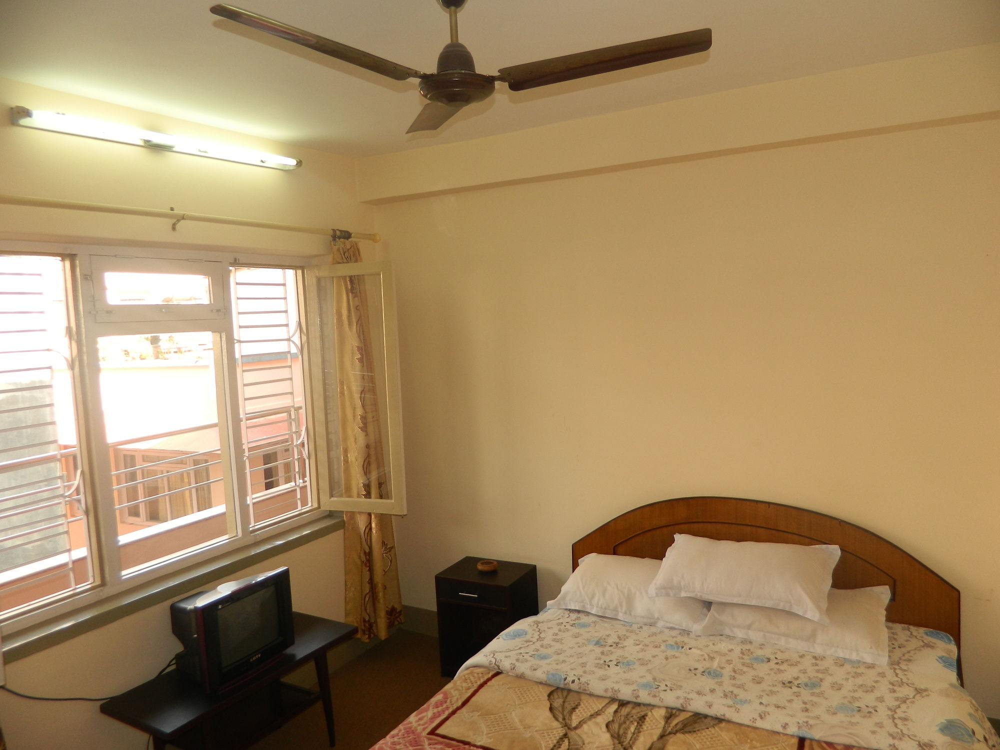 Om Tara Guest House Pvt Ltd Kathmandu Exterior photo
