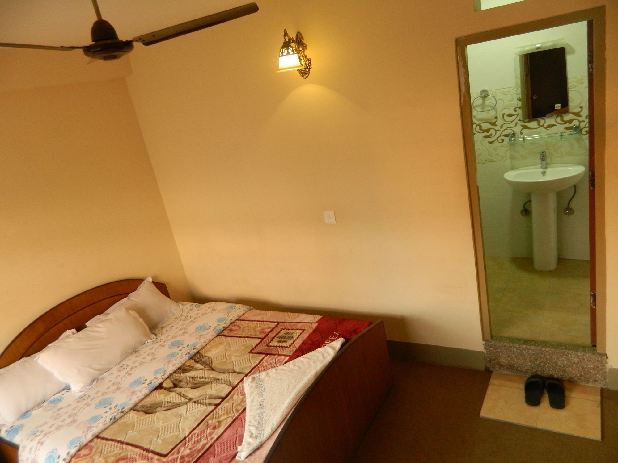 Om Tara Guest House Pvt Ltd Kathmandu Exterior photo