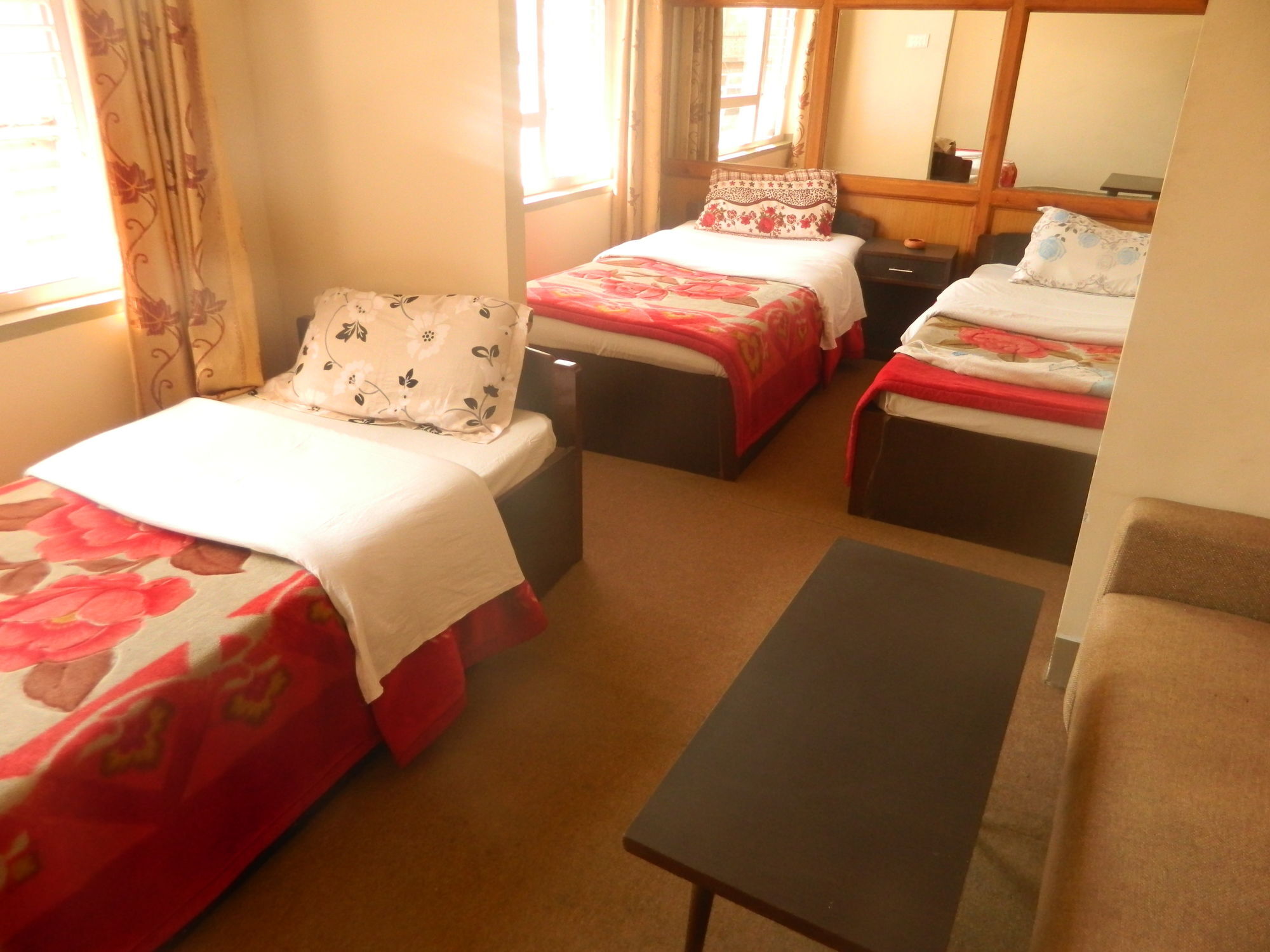 Om Tara Guest House Pvt Ltd Kathmandu Exterior photo
