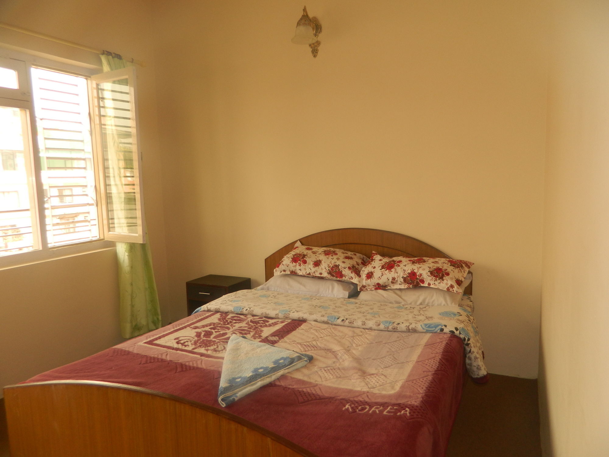 Om Tara Guest House Pvt Ltd Kathmandu Exterior photo